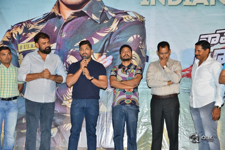 Army-People-Watching-Naa-Peru-Surya-Naa-illu-India-Movie-Photos